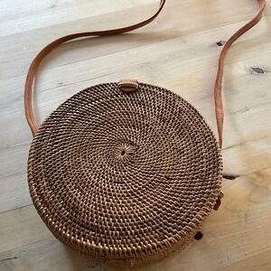 BASKET WEAVE BAG NEW/SNAP/ MADE IN BALI
